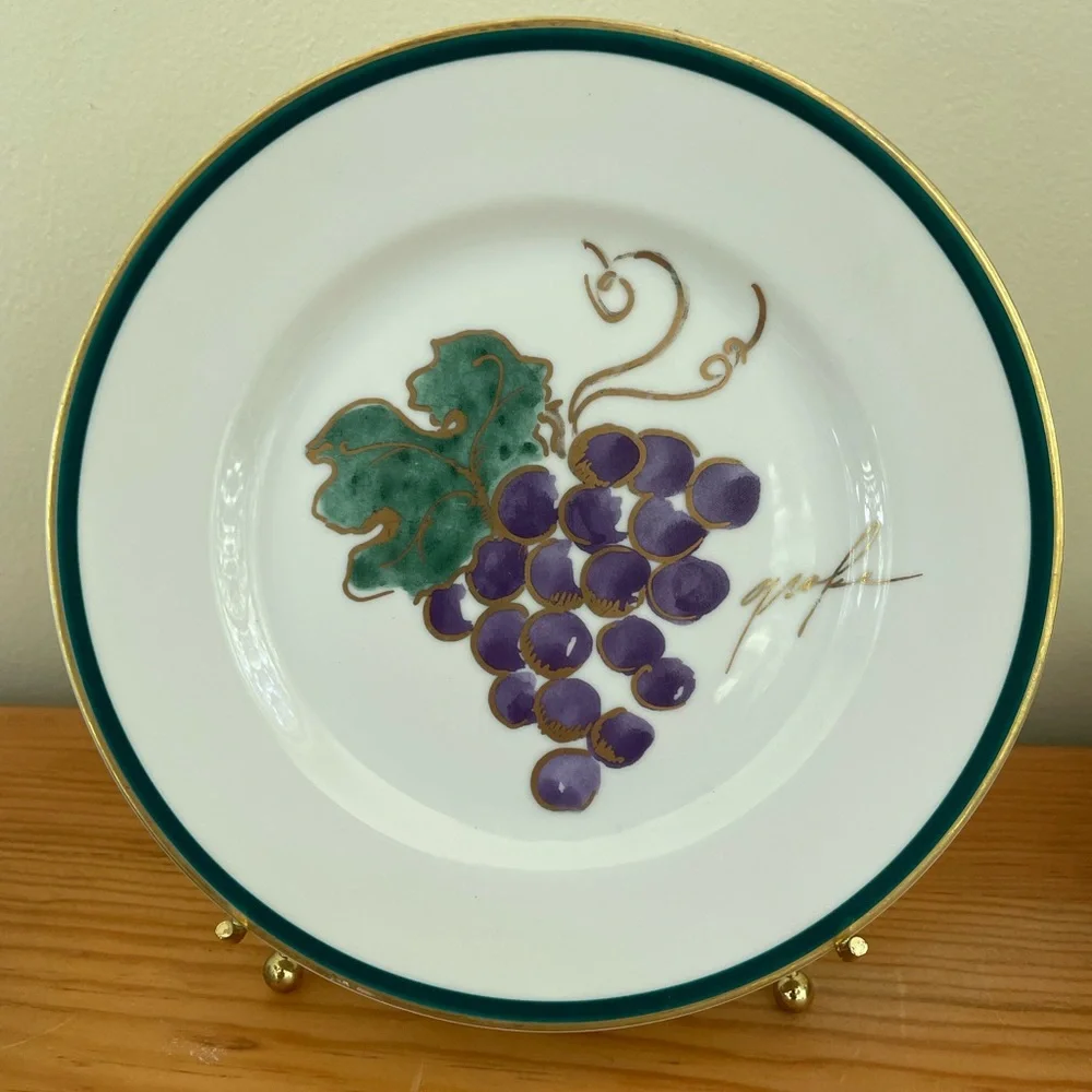 Set/4 Crate and Barrel Apple Grapes Plum Pear Salad/Dessert Plates Gold Trim 8